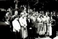 przy-grobie-jana-kaminskiego-zjazd-absolwentow
